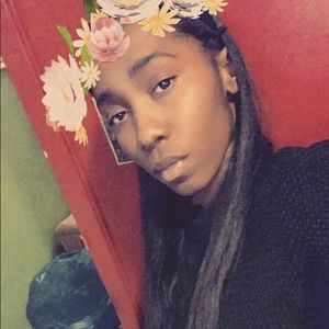 Meet your Posher, Zanaya